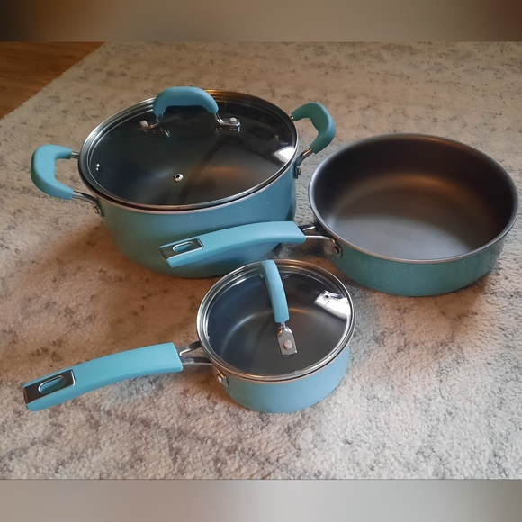 Pioneer Woman pan set - Picture 1 of 7